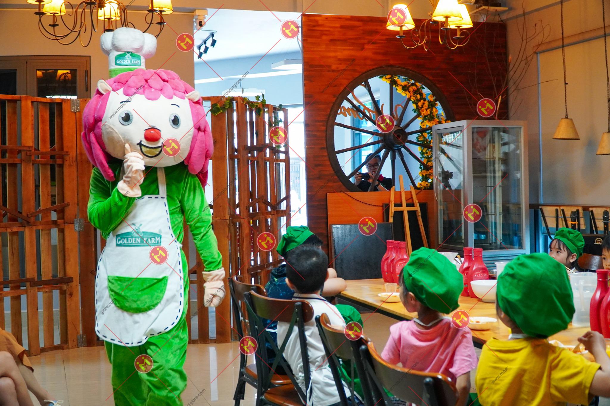 mascot golden farm