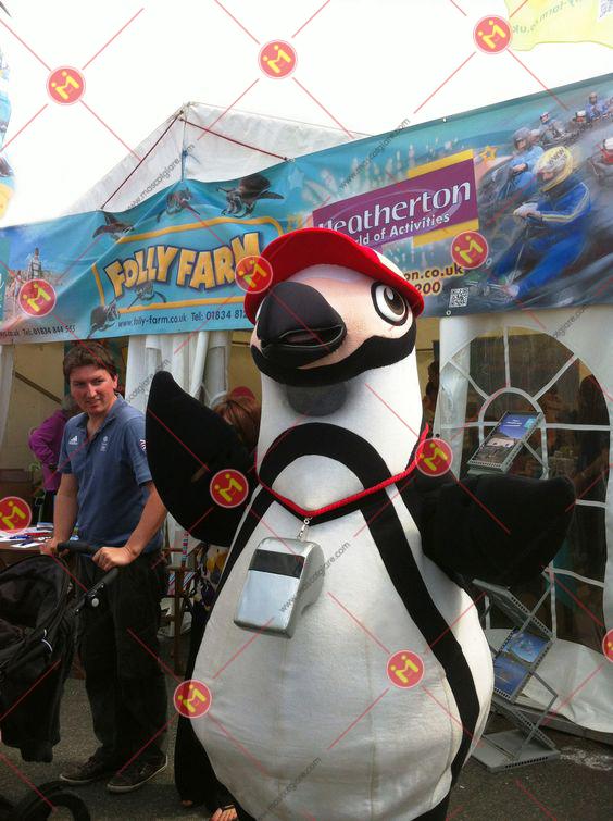 Cho thuê mascot chim cánh cụt 2 cho thuê mascot chim cánh cụt