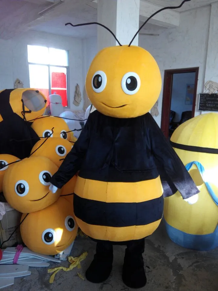 mascot ong vàng