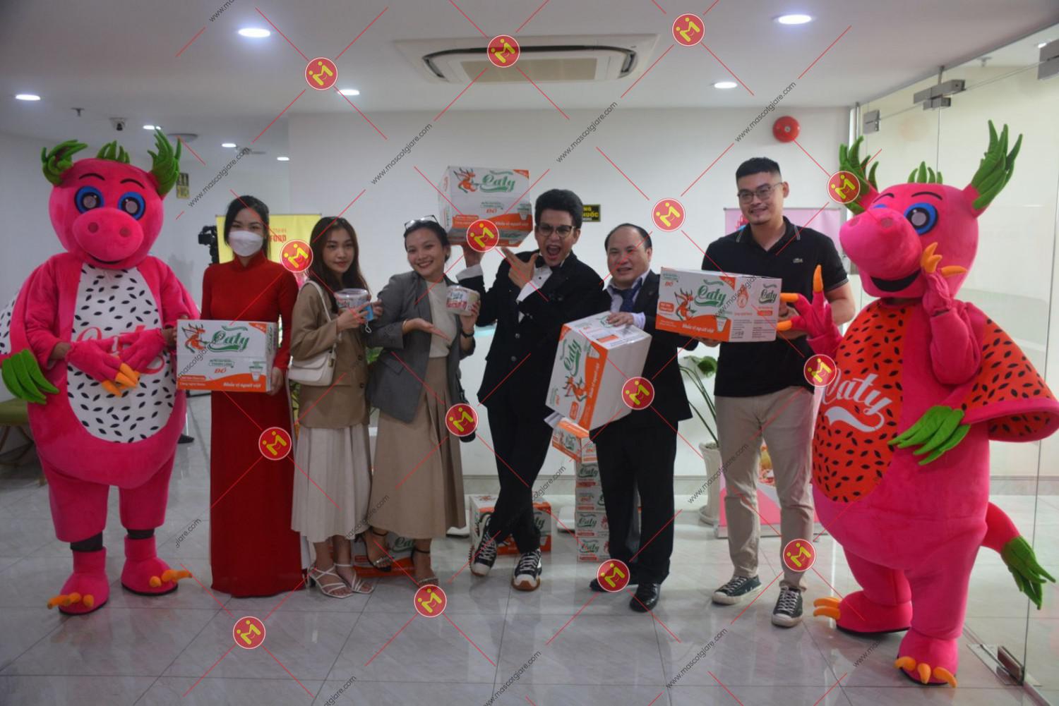 mascot qua thanh long 4Rdy