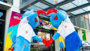 Mẫu mascot riêng biệt cho trường đại học Hoa Sen.