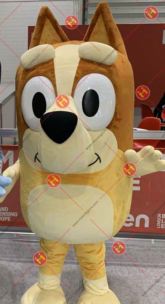 mascot chó vàng