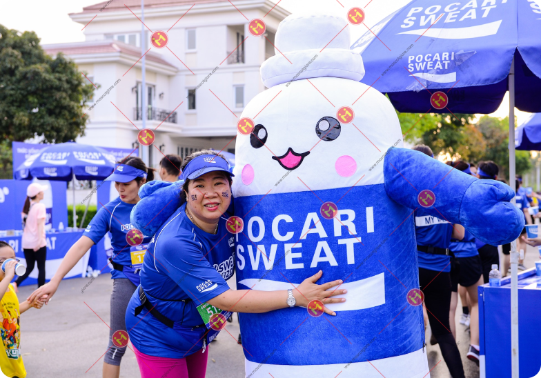 mascot hơi Pocari Sweet
