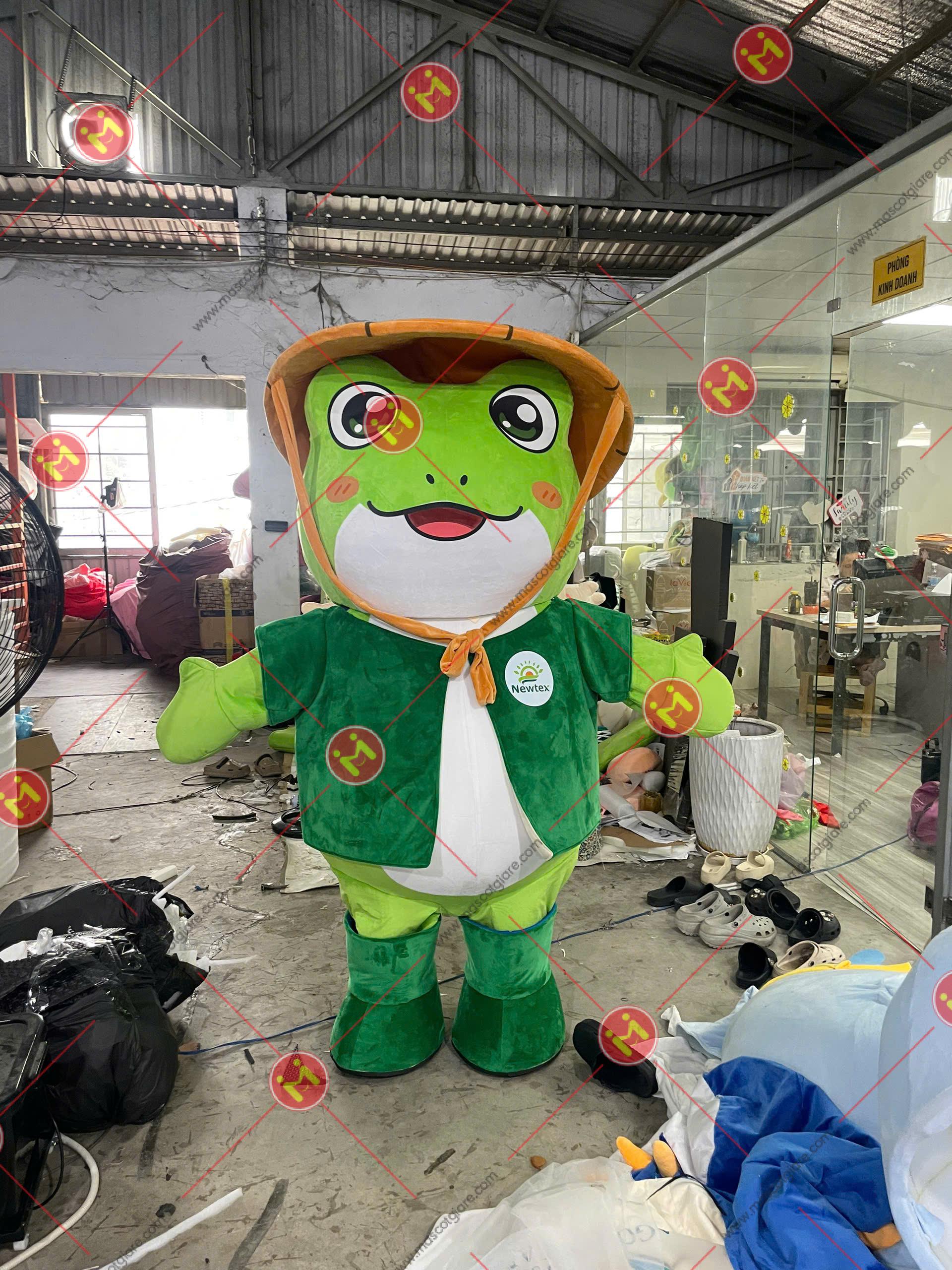Mascot Ếch Xanh Newtex 1 Mặt trước