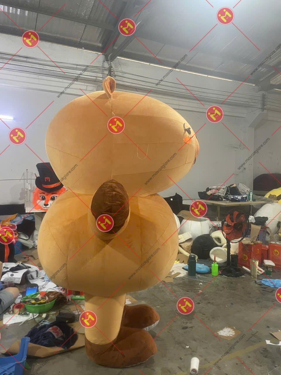 MASCOT CAPPYBARA 2 Mặt Bên