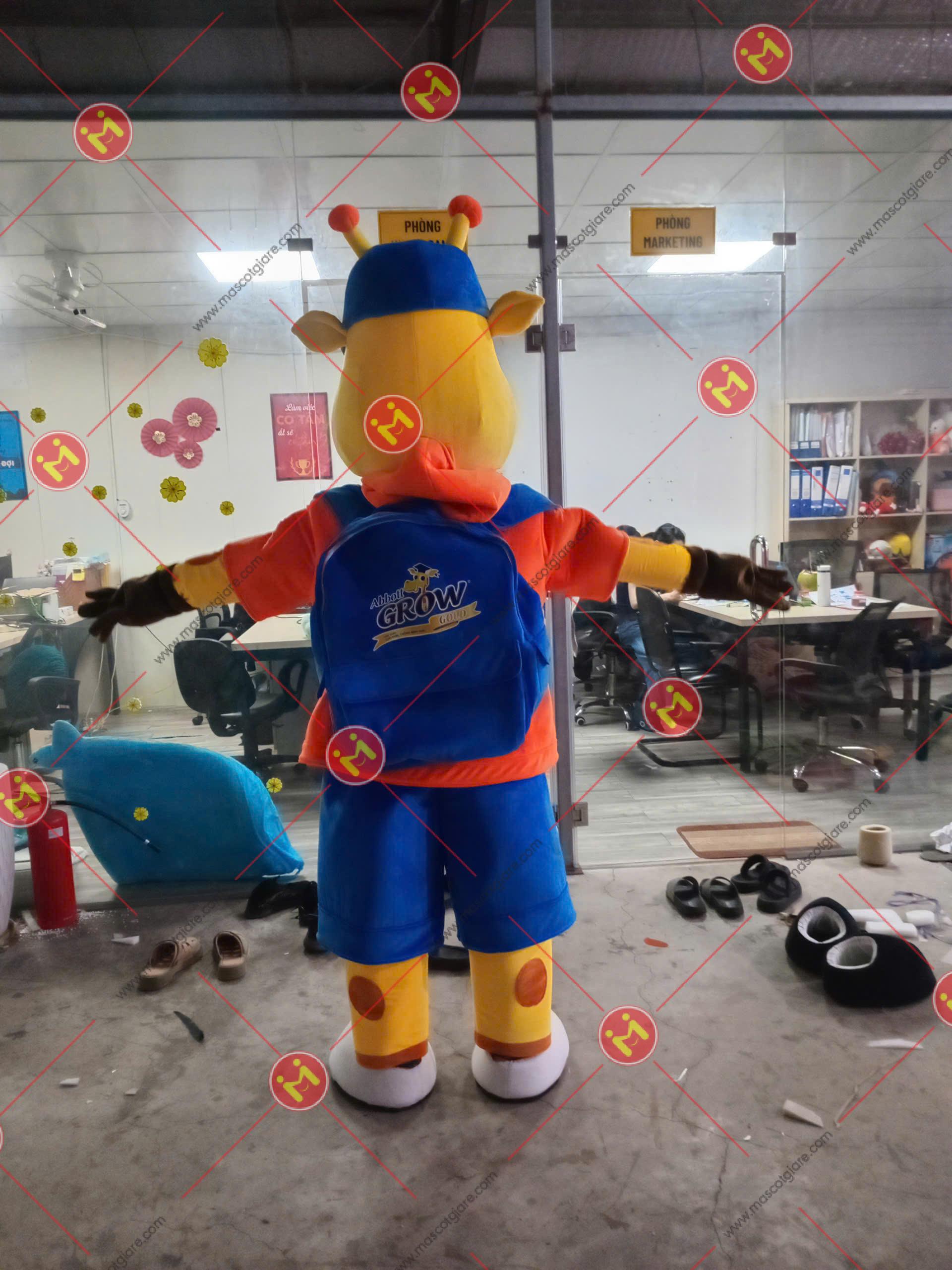 MASCOT HƯƠU CAO CỔ DỄ THƯƠNG 2 1792477382256 422436009245611682 3125888137437381919 09438b9c99ed094175a354fcefc6a6fa