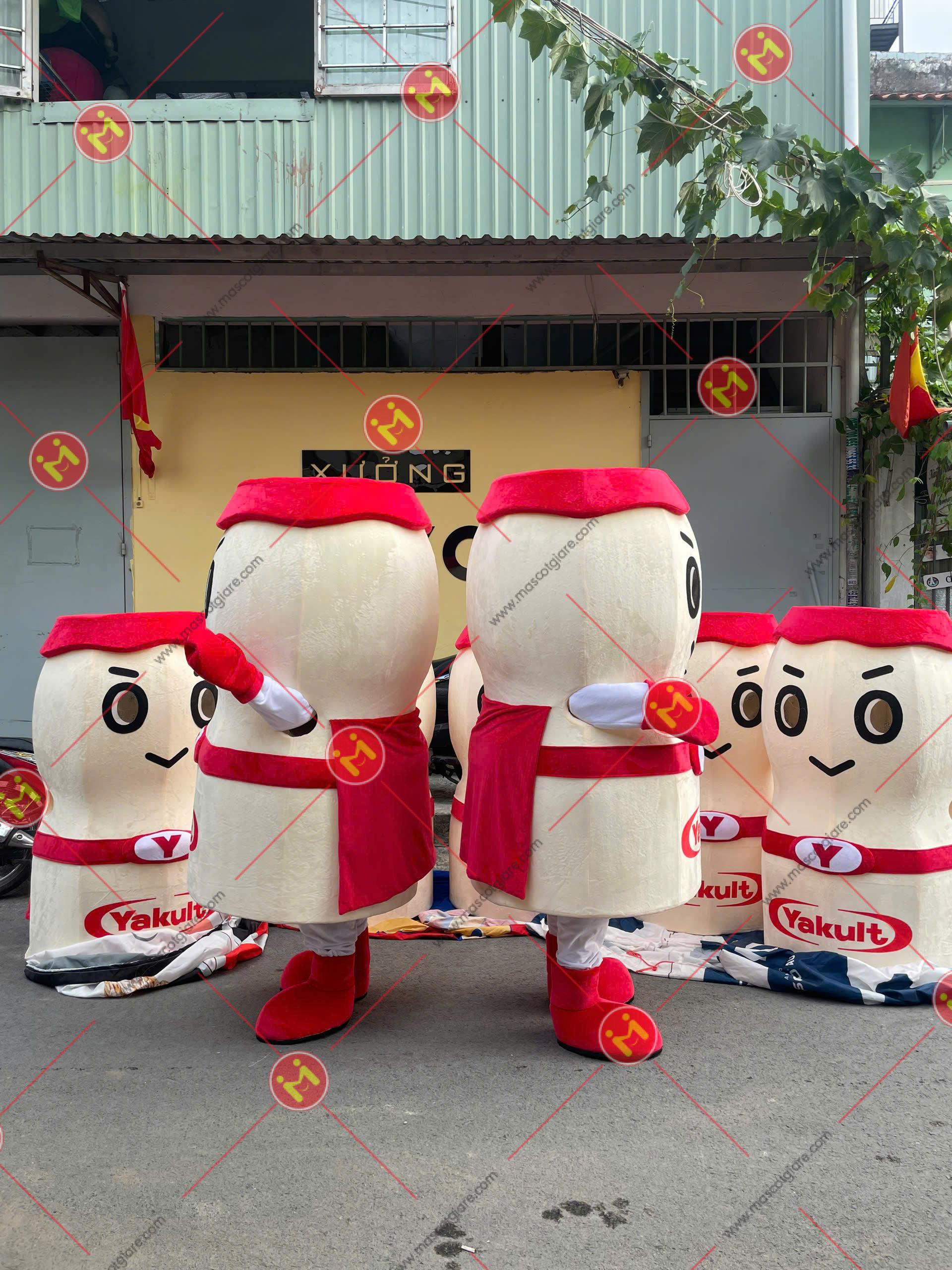 MASCOT YAKULT 2 1792727799056 422436009245611682 3125888137437381919 90b28d0e2edab11fcebd462d281ce182